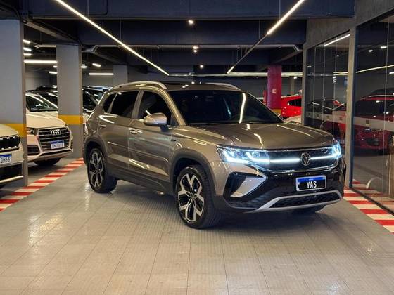 VOLKSWAGEN TAOS 1.4 250 TSI TOTAL FLEX HIGHLINE AUTOMÁTICO